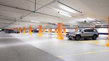 När vi bestämt att vi skulle byta belysning undersökte vi marknaden och Pacific LED med ljusstyrning var det bästa altenativet ur ett längre perspektiv – hållbarhetsmässigt. Vi har bytt armatur mot armatur och behållit kablaget. Det gör att vi sparar en massa arbetstimmar och även kabelkostnaden. Det var viktigt för oss att kunna räkna hem belysningsinvesteringen på sju år och det kommer vi att göra. Jag tror att vi hamnar på fem till sex år, säger Lennart Lindkvist.