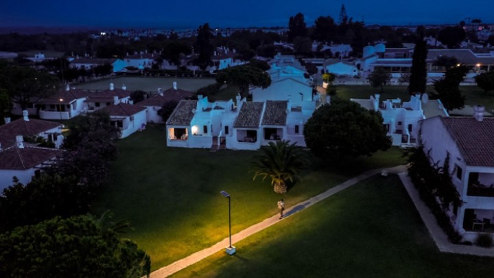 Iluminaci&oacute;n solar en el Algarve